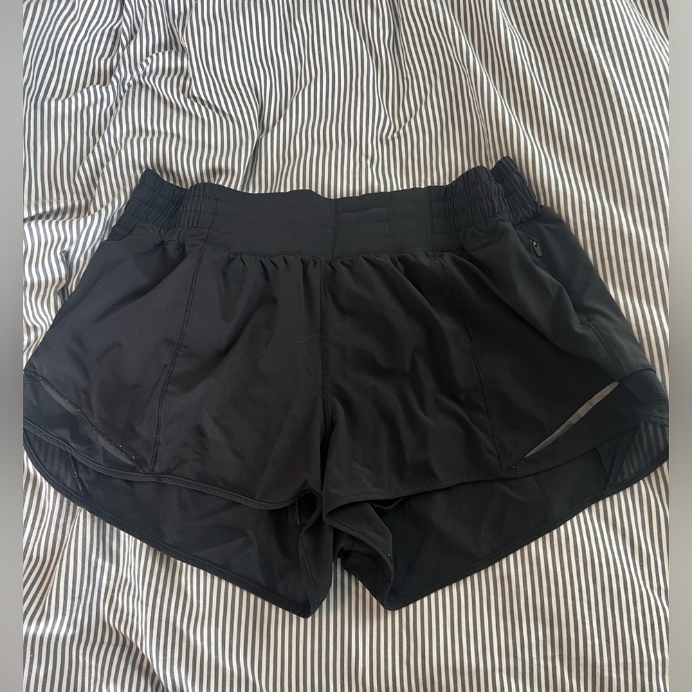 Lululemon Hotty high rise lined short 2.5 in length